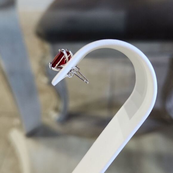 Red Earrings - Picture 2 of 6